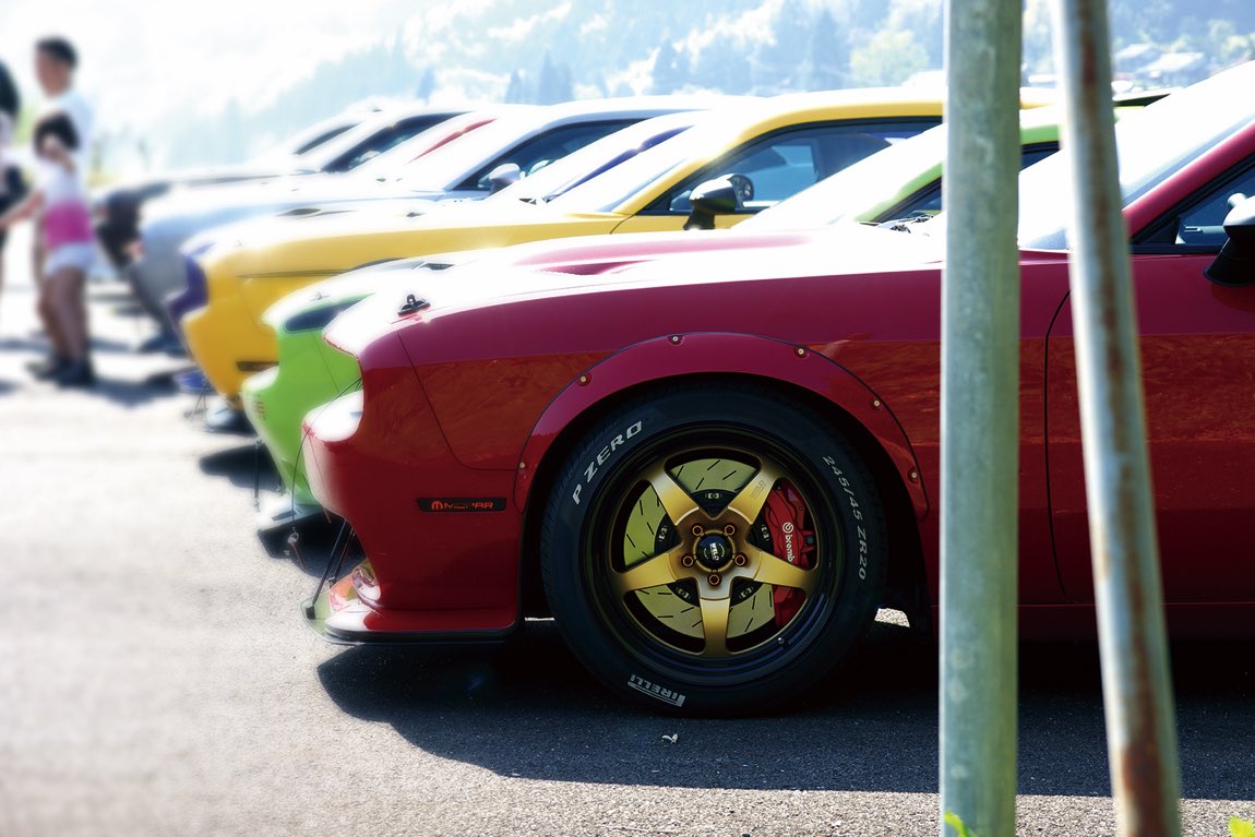 EDGE CUSTOMS Dodge Challenger M